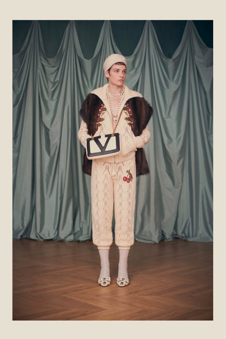 Read more about the article Avant les Débuts: Valentino Resort 25